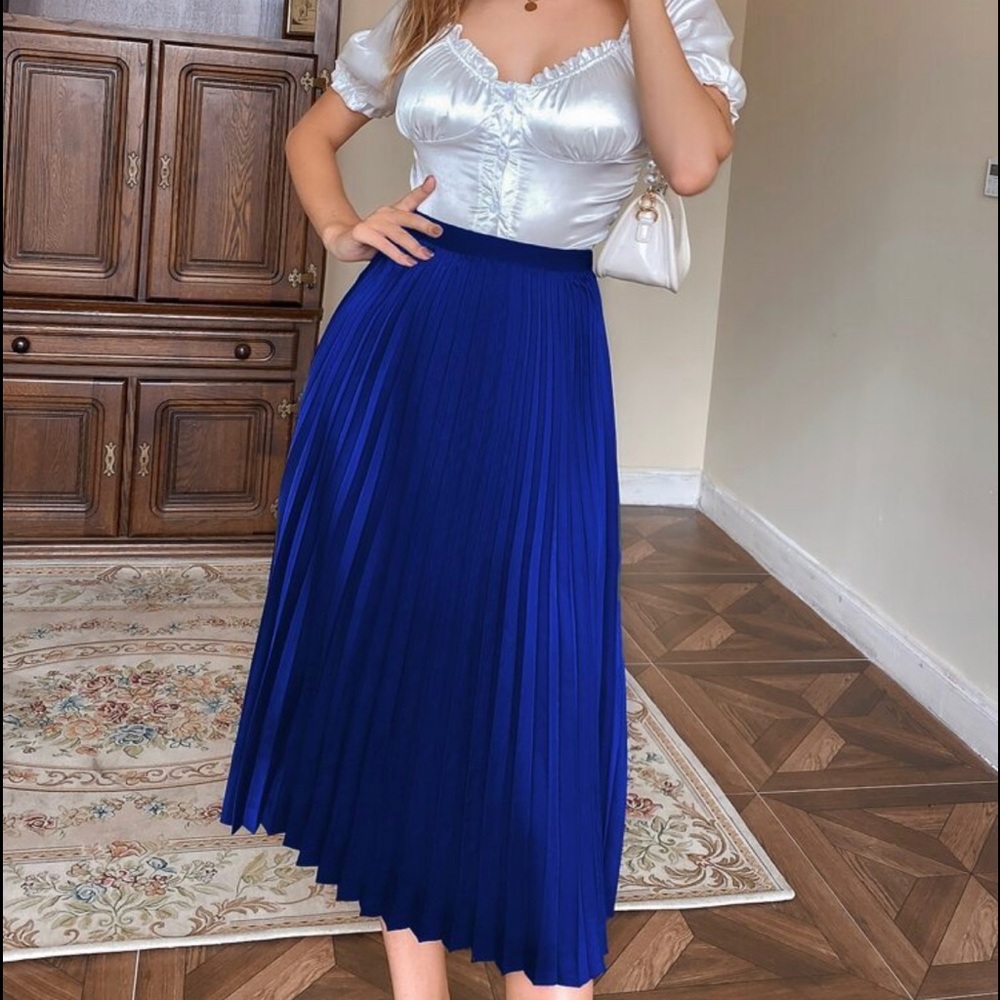 Royal blue plated skirt satin